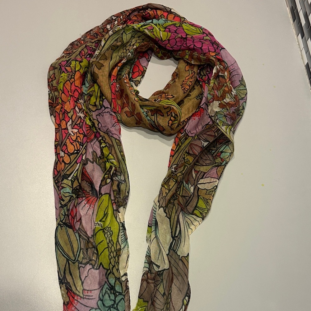 Echo Vibrant Leaf Pattern Scarf - image 1